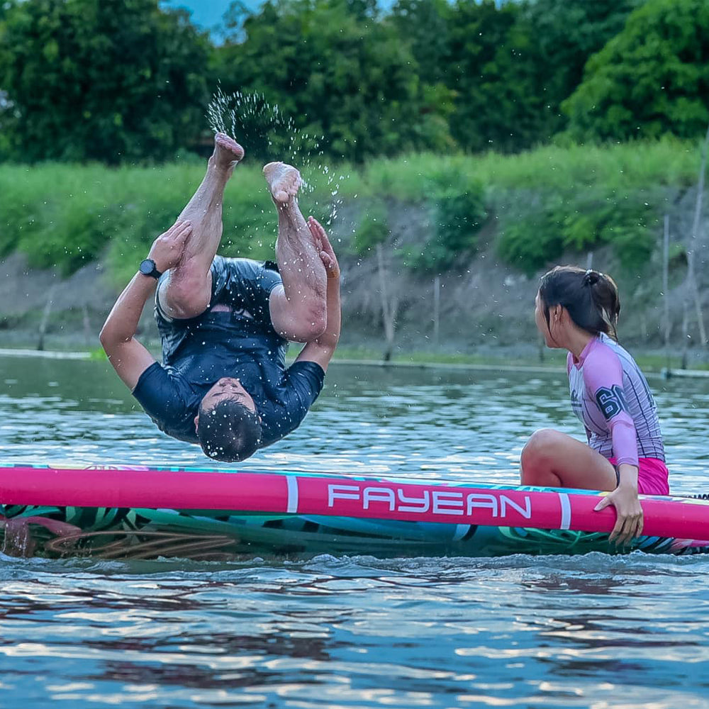 Do you know where is the best place to wait for the waves?